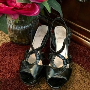 💕Gorgeous Black Vince Camuto Pumps💖