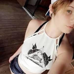 Meet your Posher, Sabrina hope