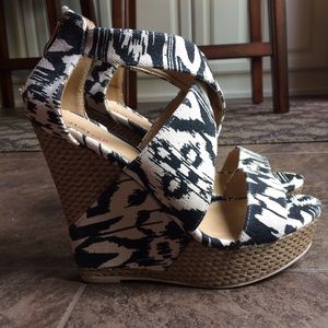 5" JustFab Never Worn Wedges!