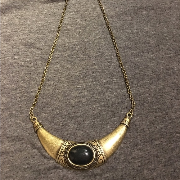 Gold ton black stone fashion necklace