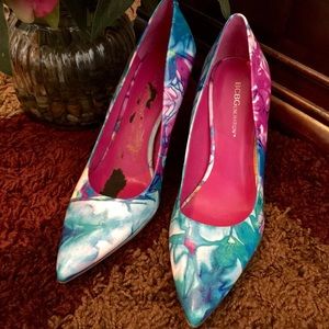 💕Gorgeous BCBG Pumps 💖