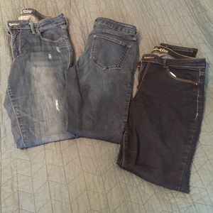❌SOLD❌3 pairs of Old Navy Rockstar jeans