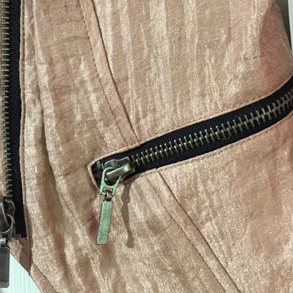 Blazer - Picture 2 of 4