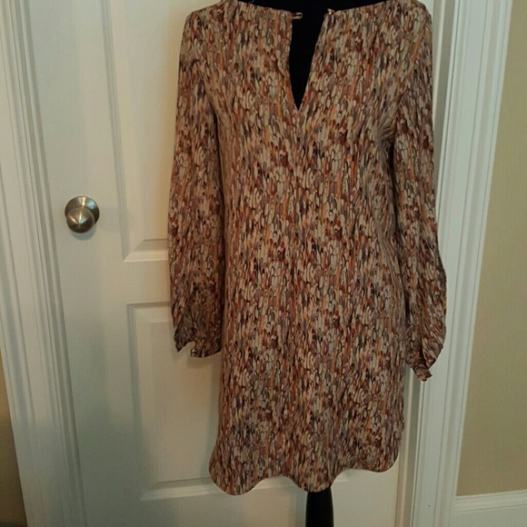 Split sleeve dress