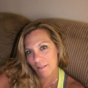 Meet your Posher, Pam