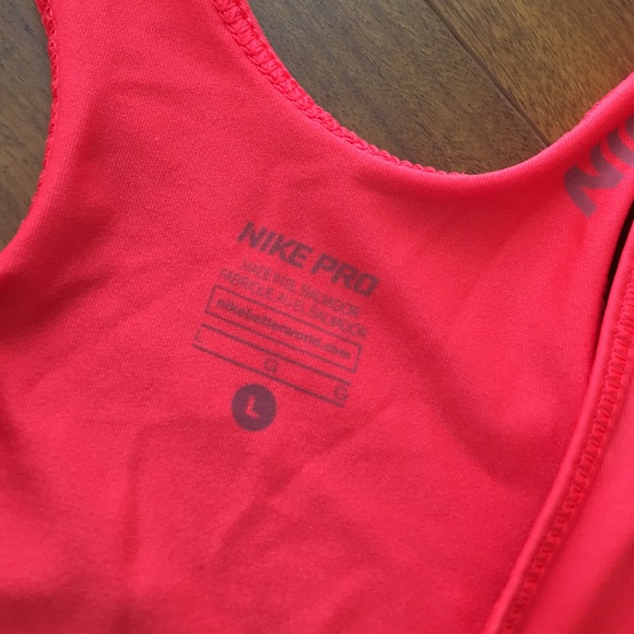 Nike pro tank top - Picture 3 of 3