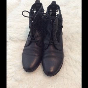 Forever 21 black booties