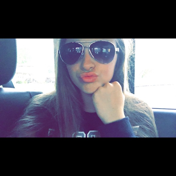 Meet your Posher, Maycee