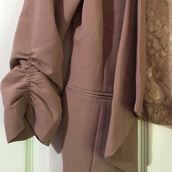 Blazer - Picture 2 of 4