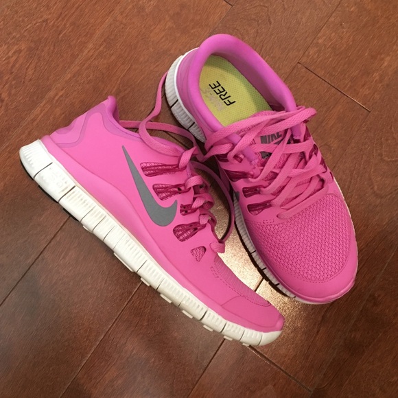 Nike Shoes - Nike sneakers