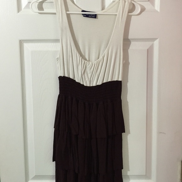 Dress - Picture 1 of 3