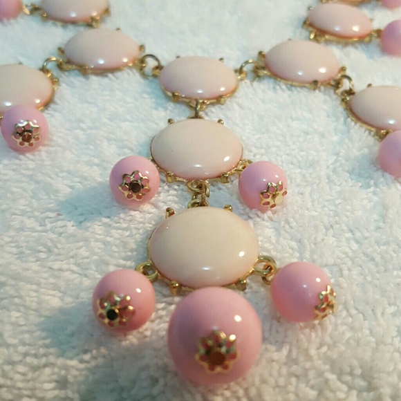 Long bubble necklace Find and save ideas about Bubble necklaces on Pinterest. | See more ideas about Bubble necklace outfit, Turquoise bubble necklace and Women's animal print necklaces. Take a look at this Yellow Bubble Long Necklace by Polka Dotsy, ZAD & 2 Crystal Chicks on today! Find this Pin and more on pins i love:) by Jamielyn - I Heart Naptime.