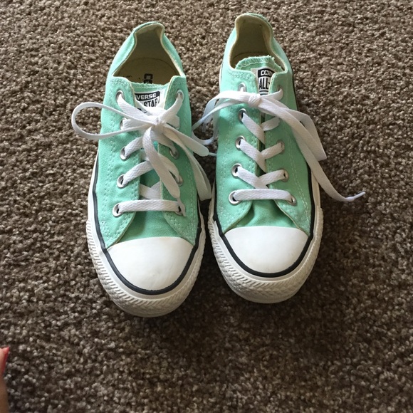 Mint converse