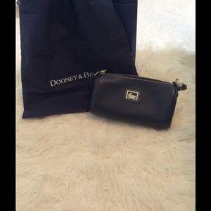 Dooney & Bourke navy mini barrel bag