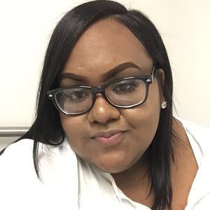 Meet your Posher, Sakina