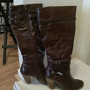 Women's dress boots