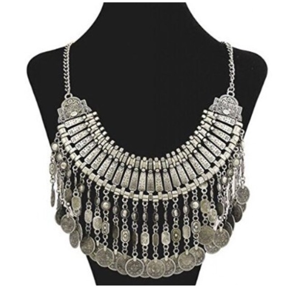Jewelry - BOHO VINTAGE SILVER STATEMENT NECKLACE