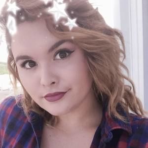 Meet your Posher, Eva