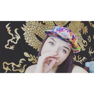 Meet your Posher, Alicia