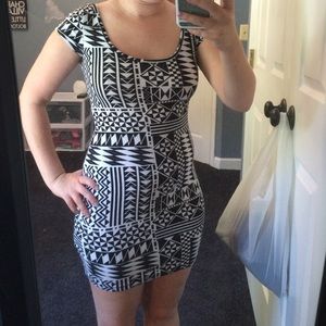 Short sleeve dress