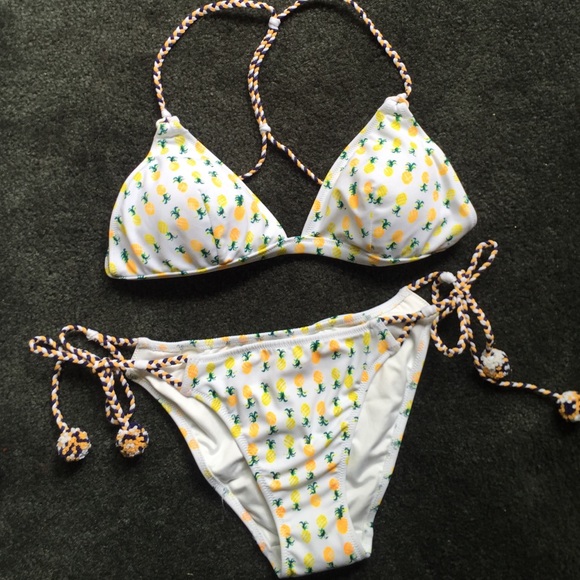Victoria's Secret teeny bikini!
