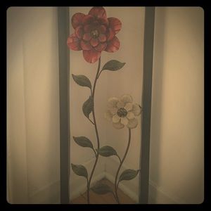 Crafted Metallic decorative flower frame