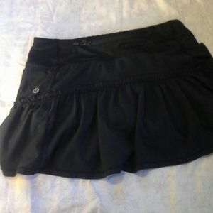 Lululemon black size 2 skirt