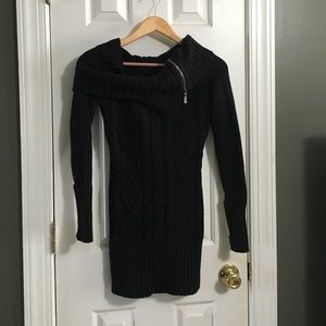 ⭐️FINAL PRICE Guess extra long cable knit sweater