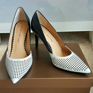 Audrey Brooke Sloane Black/White Pumps