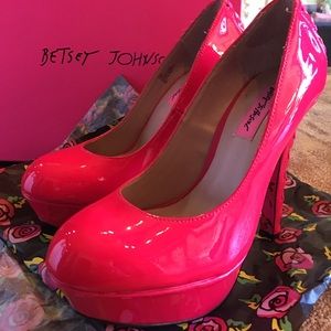 Ditan - Pink Neon Pump