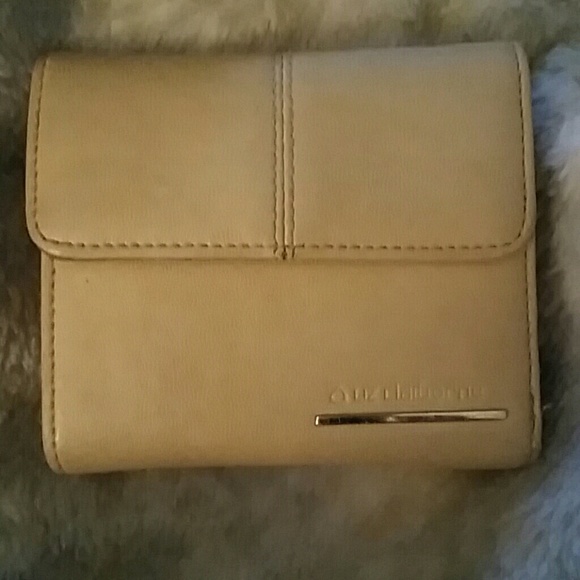 Vintage Liz Claiborne Trifold Leather Wallet