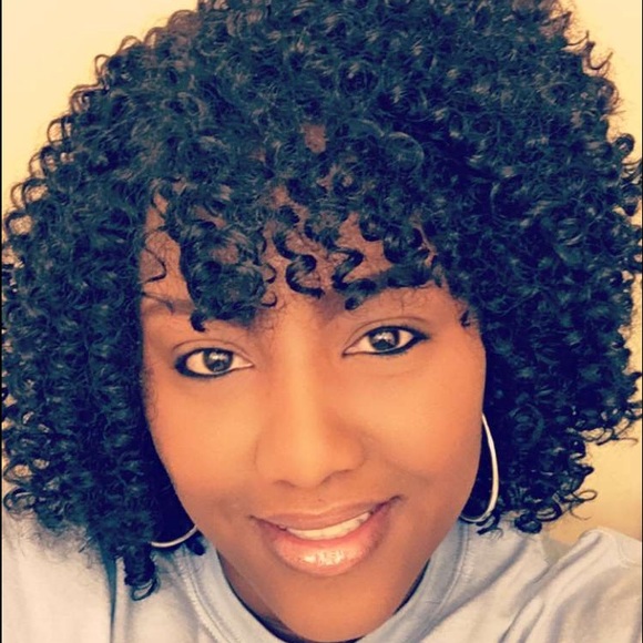 Meet your Posher, Salina