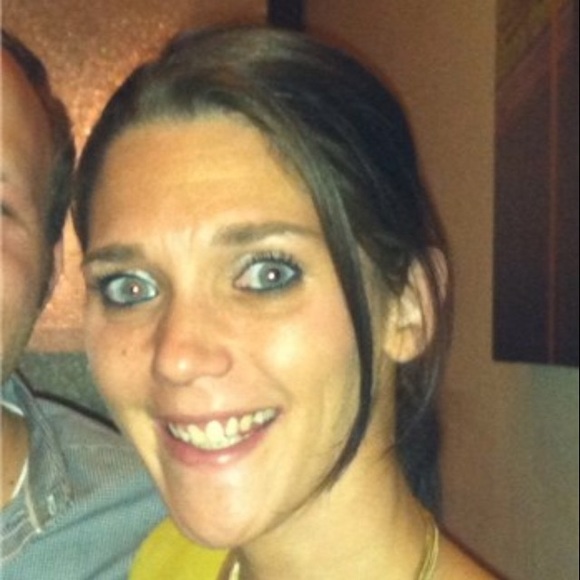 Meet your Posher, Meredith - Picture 1 of 4