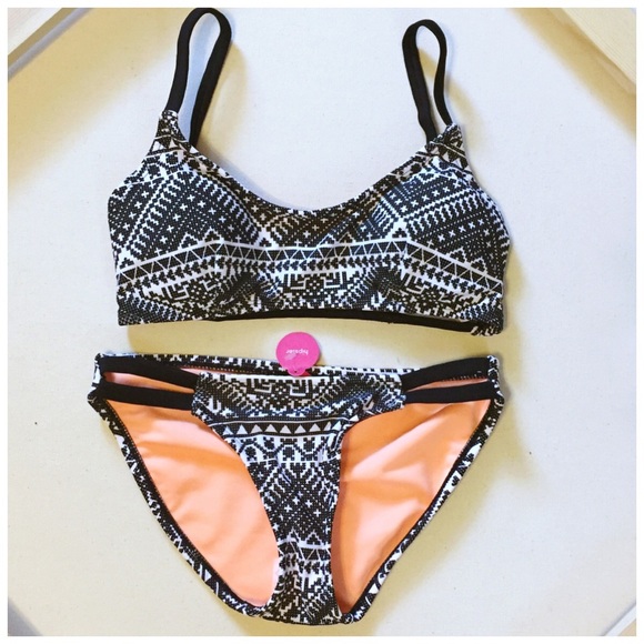 Xhilaration Other - NWOT Xhilaration Cage Strappy Tribal Print  Bikini
