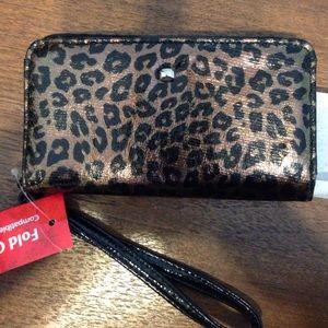Fold over wrist wallet