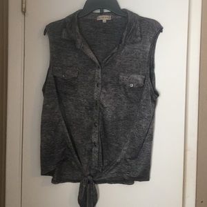 Sleeveless blouse