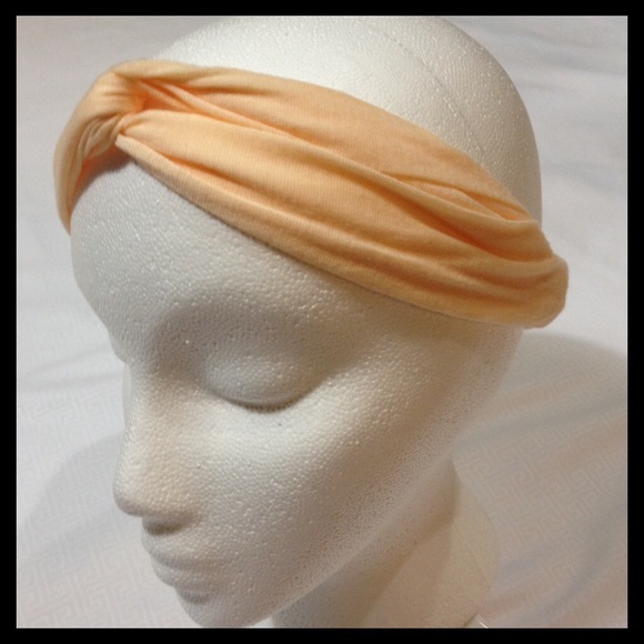 Accessories - peach color twist headband with elastic
