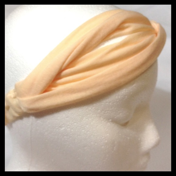 peach color twist headband with elastic - Picture 4 of 4
