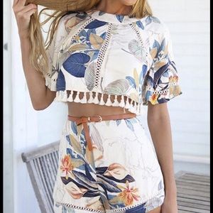 SOLD Beautiful Short Set