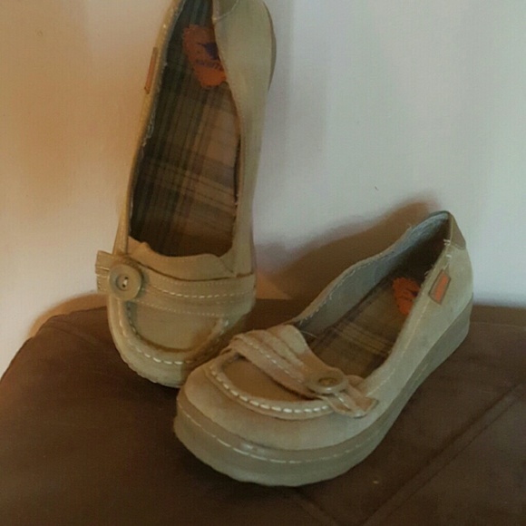 Slip on rocket dogs