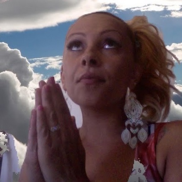 Meet your Posher, Crystal - Picture 1 of 1