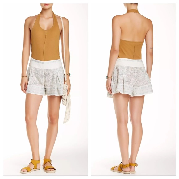 NWT Free People Heart It Skort Pleated Shorts Ivory Print XS 0 2 M 8 10 - Picture 2 of 4