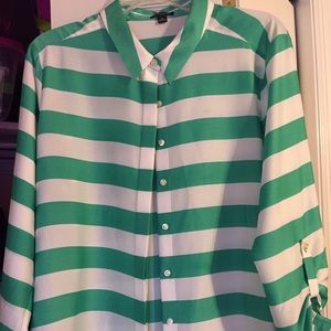 🐠reduced  1 day!!!! Ann  Taylor shirt