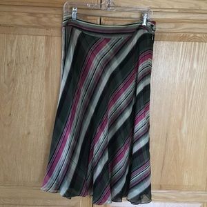 100% silk skirt. Size 8. EUC.