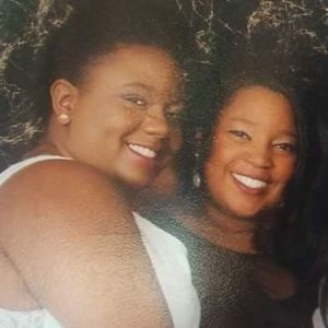 Meet your Posher, Raychelle