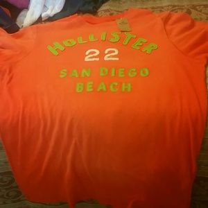 Hollister tshirt