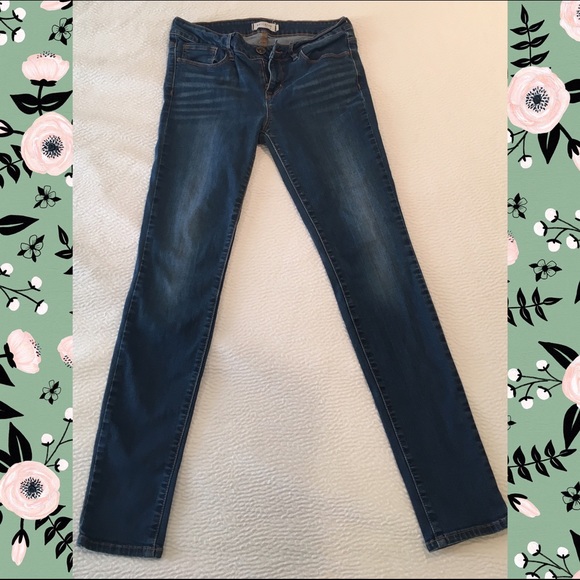 Bullhead Black Skinny Jeans