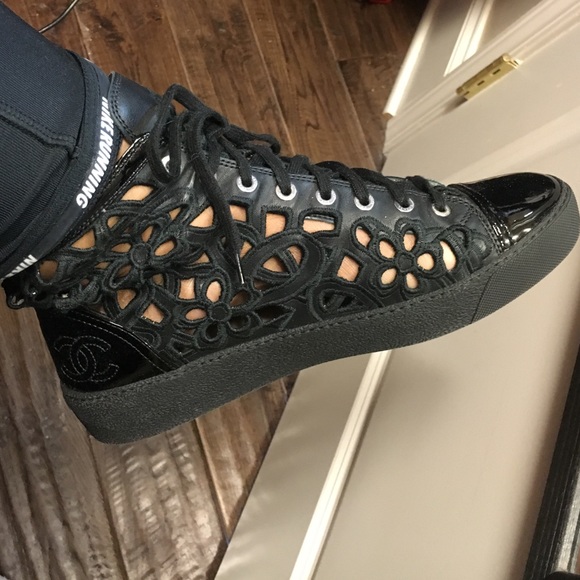 Laser cut High top Chanel sneakers size 41 - Picture 2 of 4