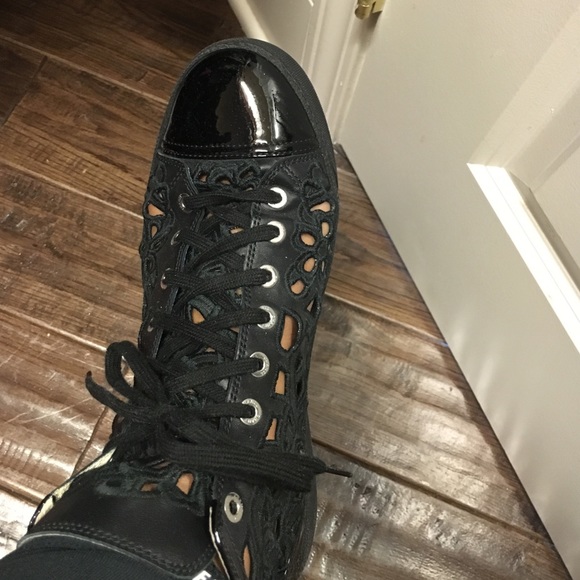 Laser cut High top Chanel sneakers size 41 - Picture 3 of 4