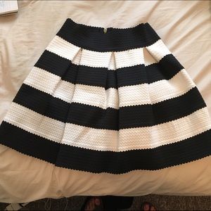 Black and white striped elastic skirt
